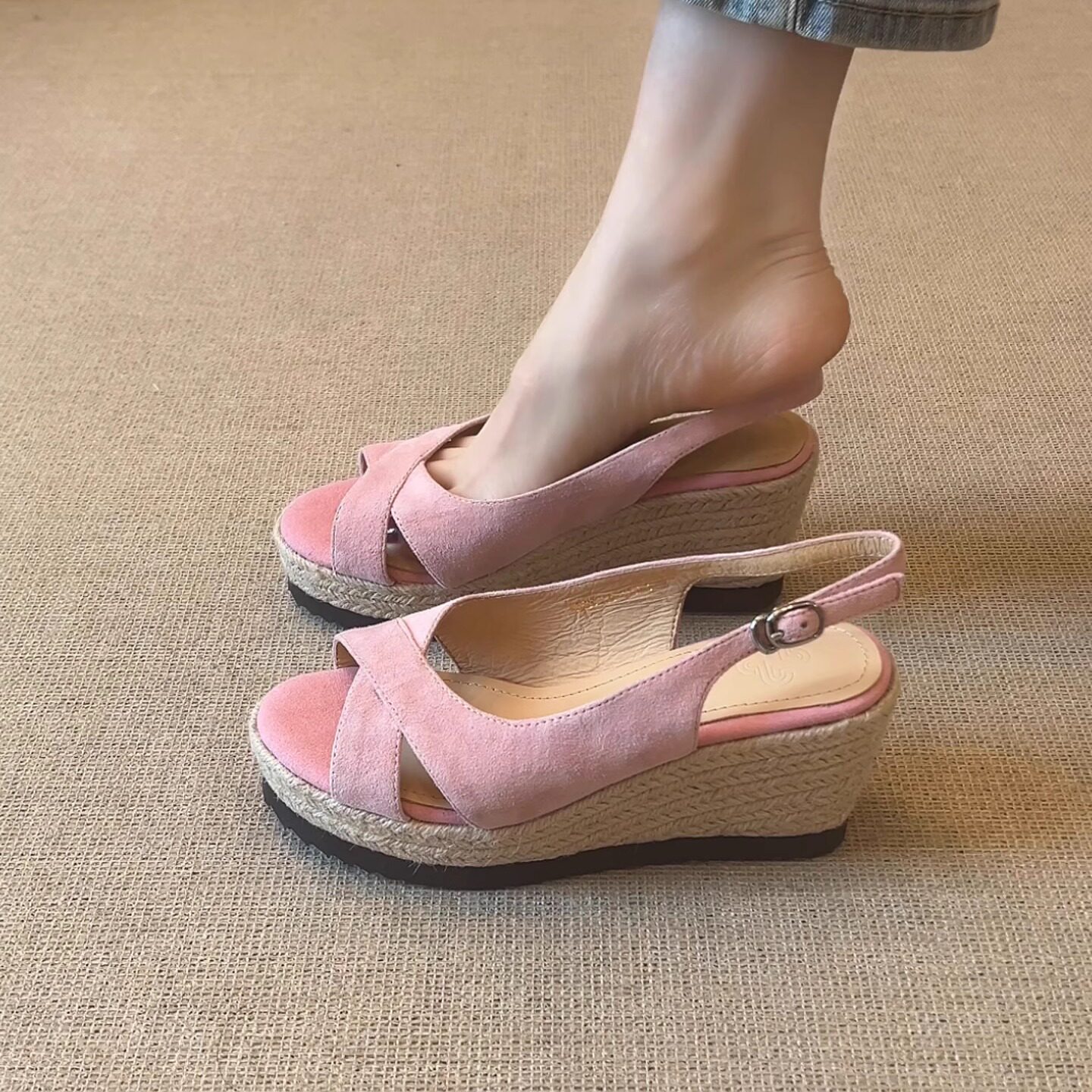 nnmiss/7cm小个子磨砂真皮厚底交叉带凉鞋草编高跟防水台露趾凉鞋