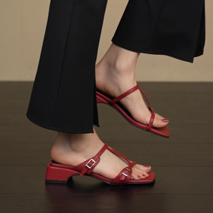 百搭露趾舒适外穿拖鞋 nnmiss34 方头T型带扣粗跟凉鞋 3.5cm时尚