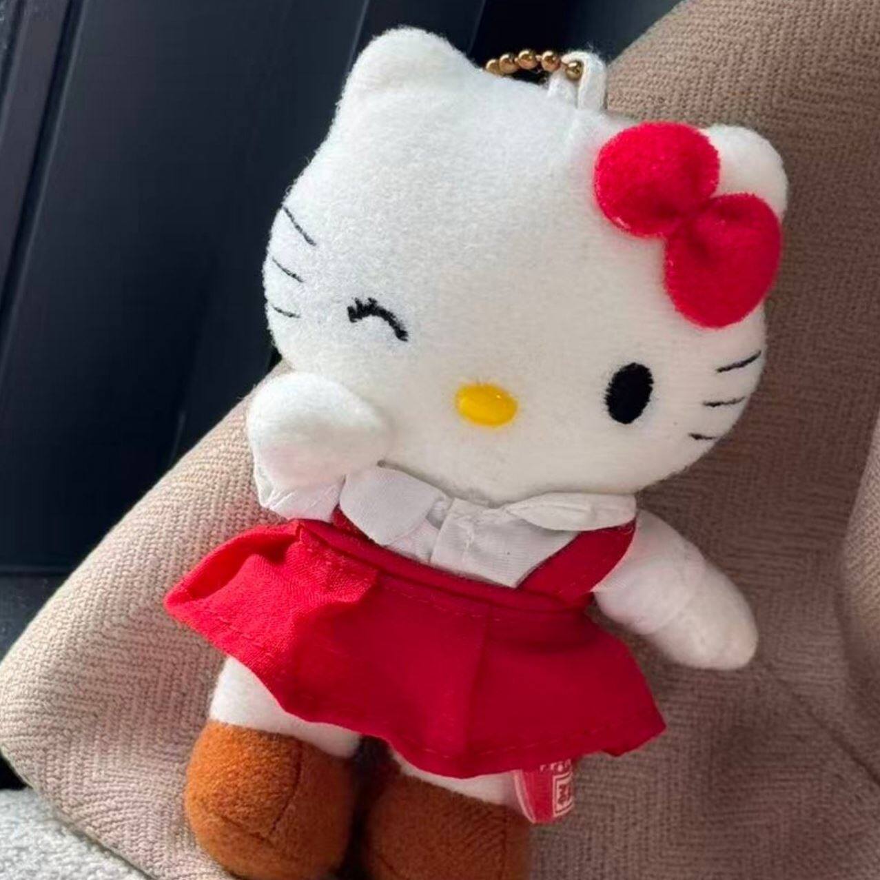日本SHORPE中古红裙kitty挂件可爱吃包子毛绒公仔钥匙扣书包挂饰