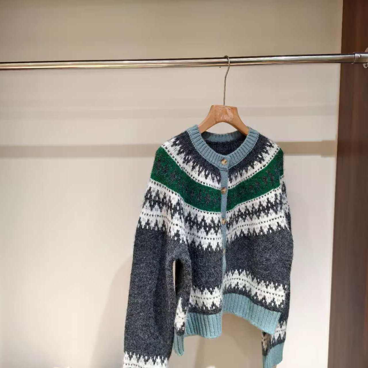 费尔岛提花圆领开衫毛衣女复古拼色针织衫短款外套