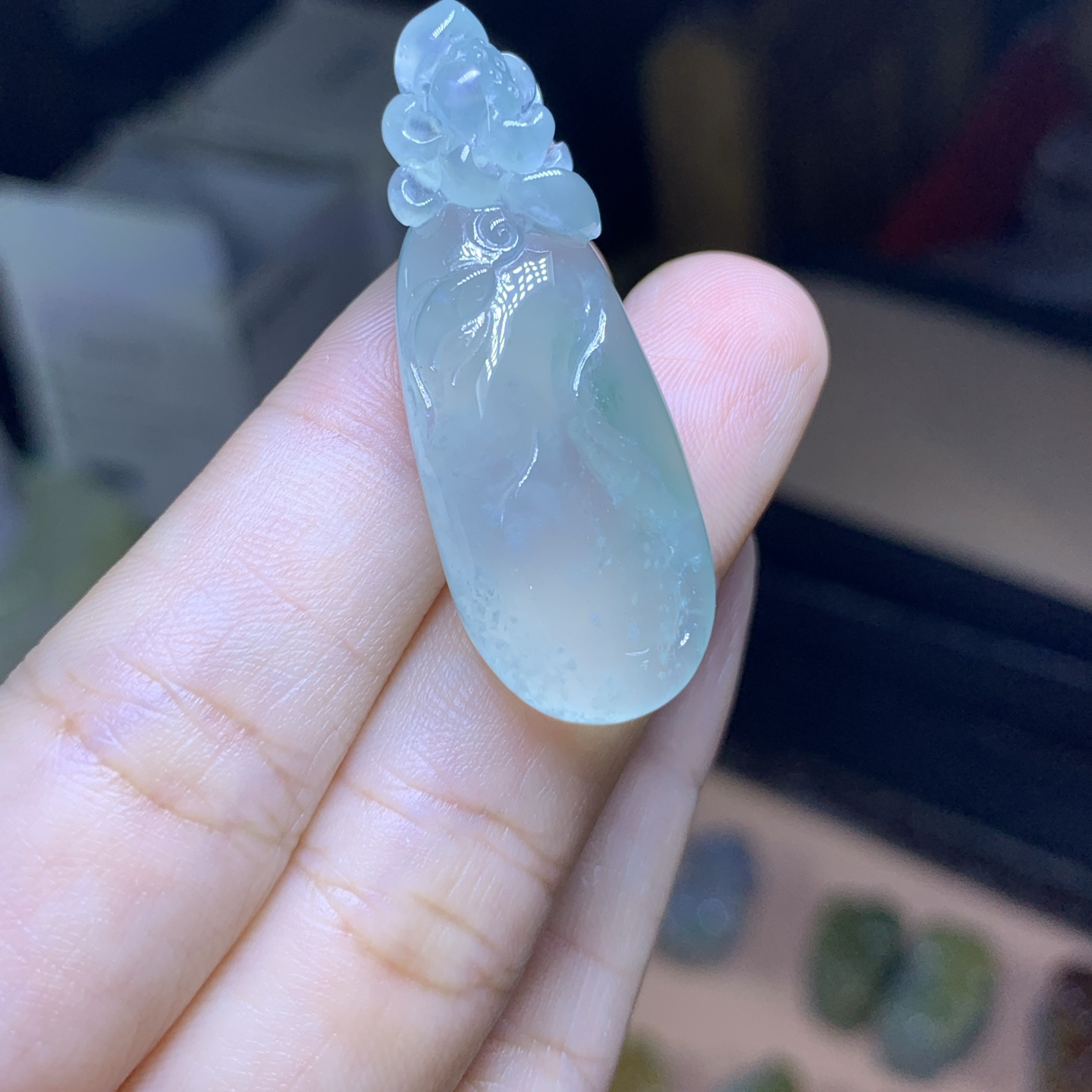 天然缅甸A货翡翠冰种飘花钱袋子吊坠