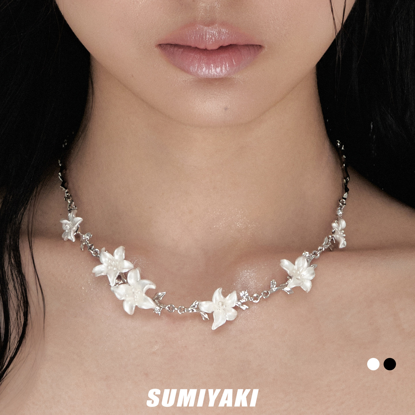 SUMIYAKI 苍白诉说系列 纯白樱花项链小众设计黑白花朵暗黑锁骨链