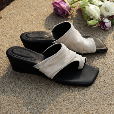 得足少女厚底套趾拖鞋外穿凉拖