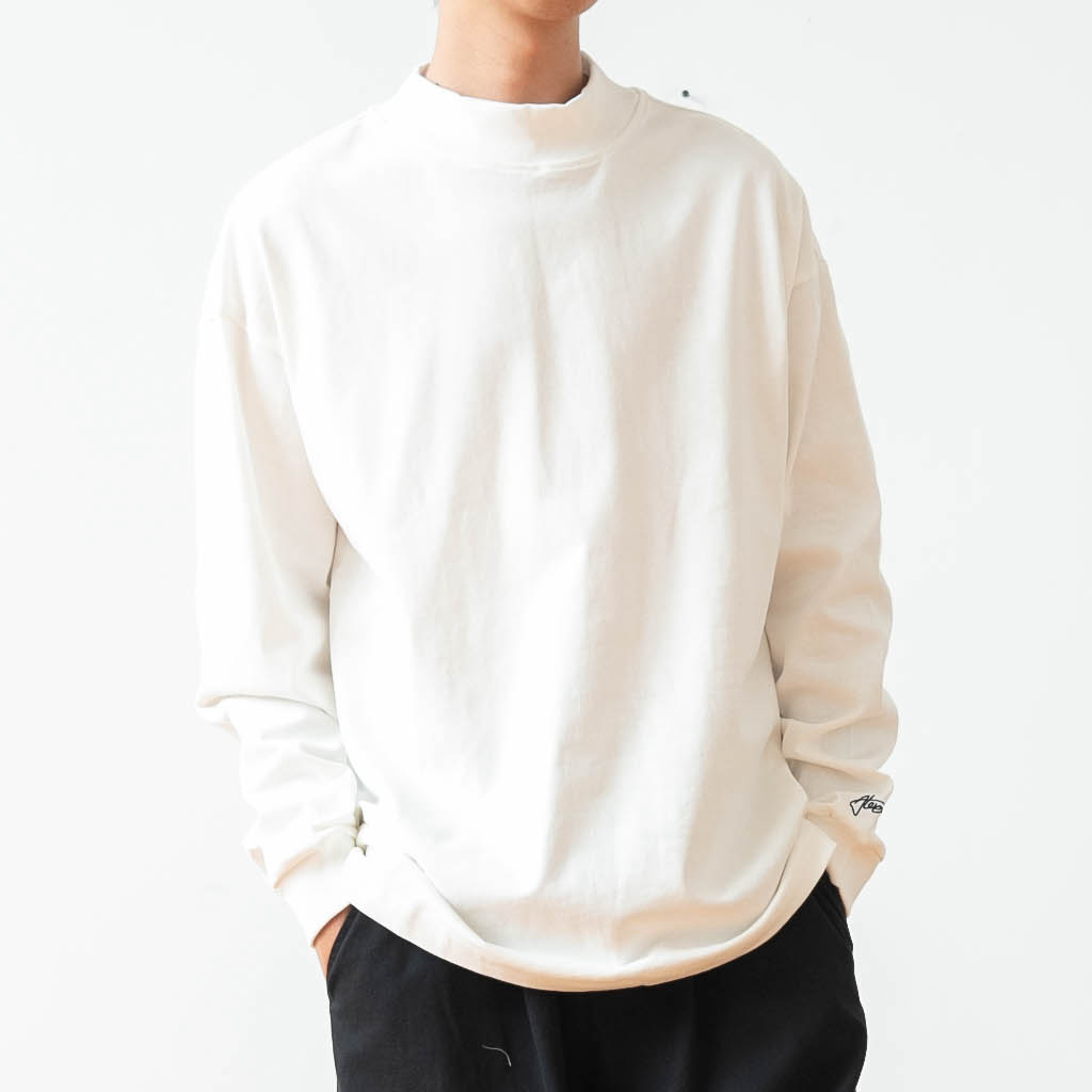 简约小高领宽松纯色百搭长袖T恤