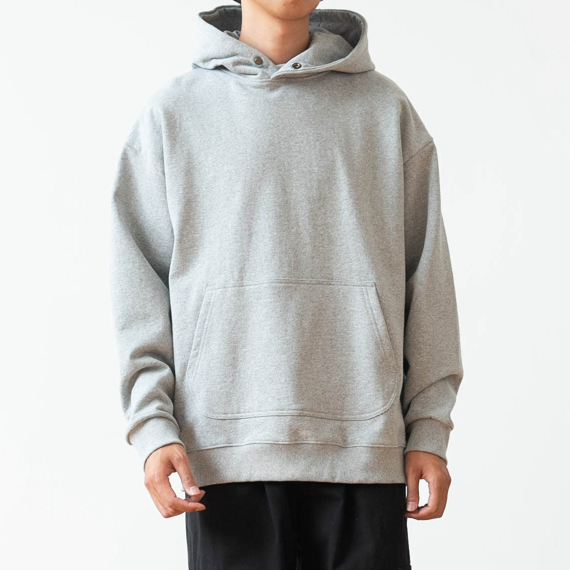 基础款宽松连帽套头卫衣