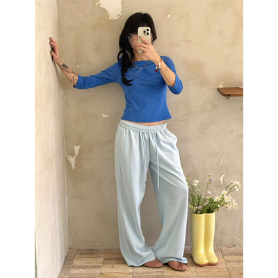 浅冰蓝宽松直筒抽绳垂感卫裤