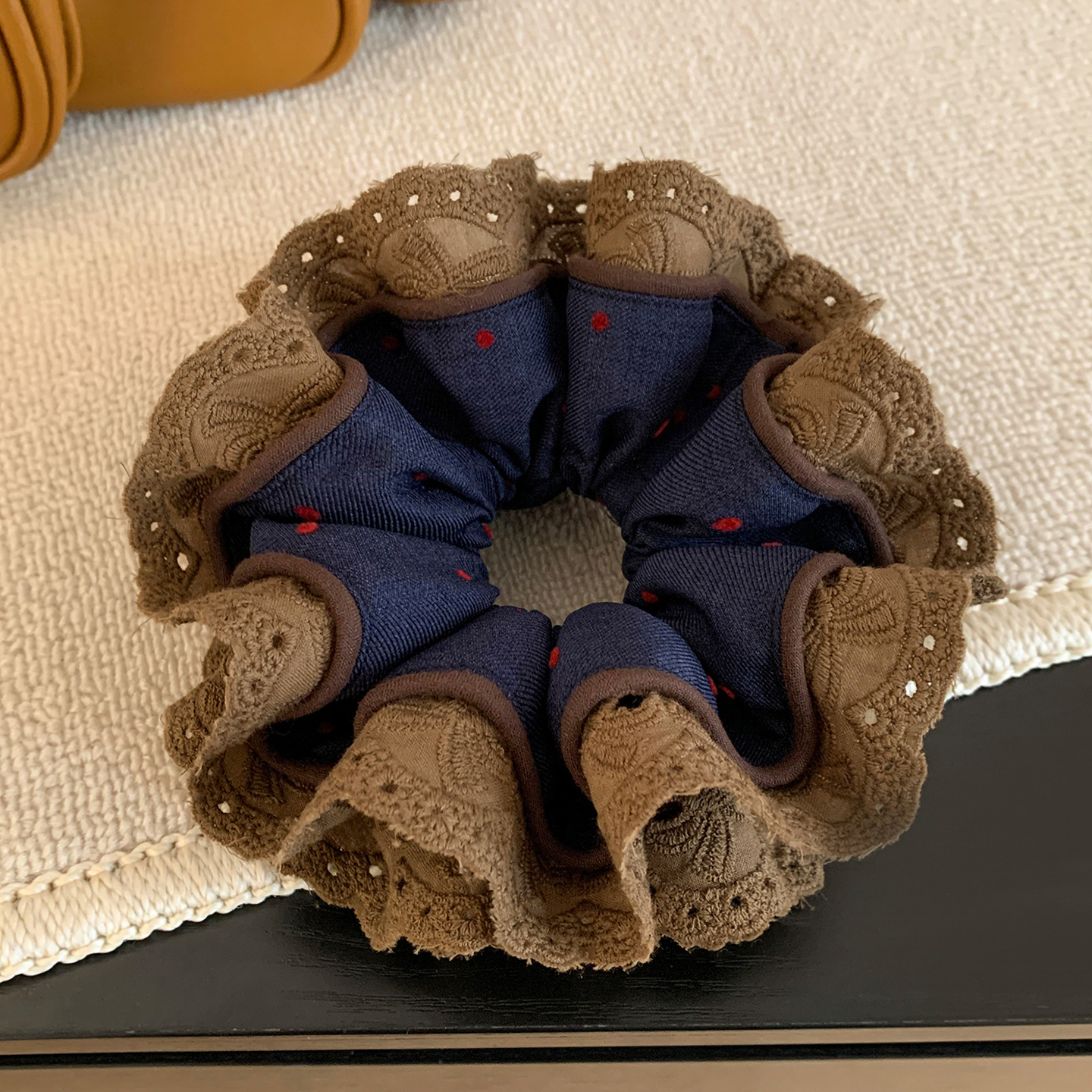 韩系藏青色波点蕾丝双层大肠发圈