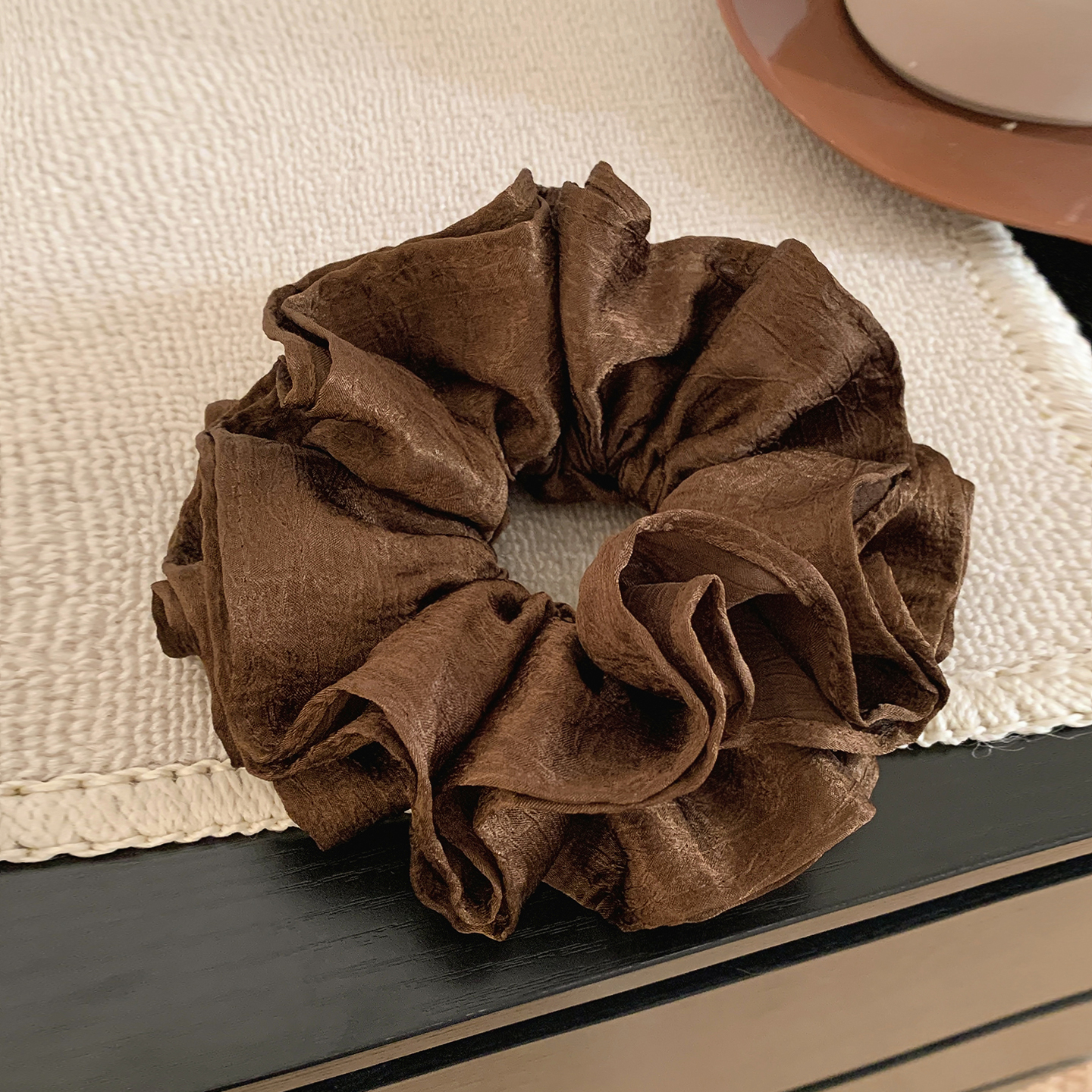 韩系咖色缎面四层大肠发圈女超大