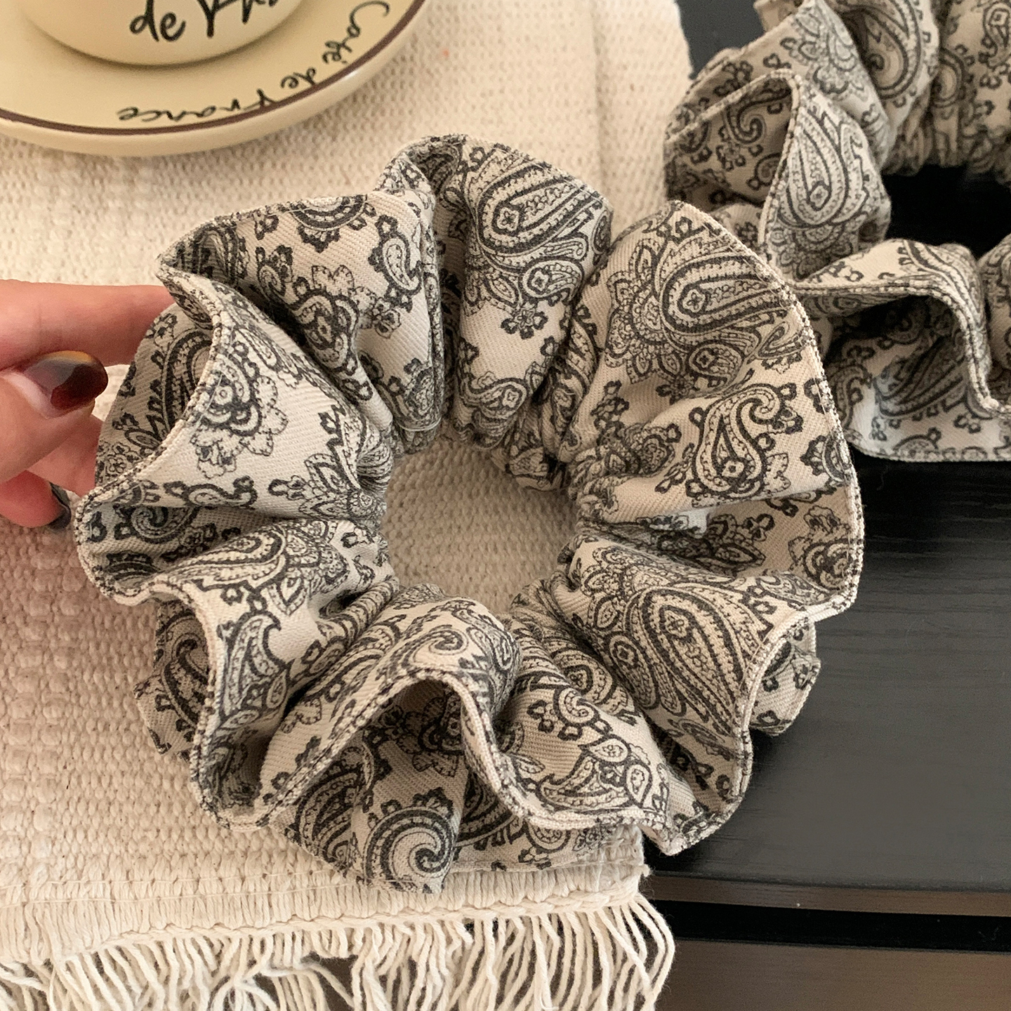 韩国复古米色腰果花双层大肠发圈