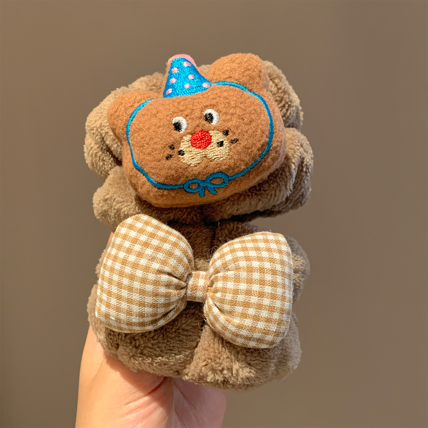 可爱小熊蝴蝶结毛绒洗脸手腕带