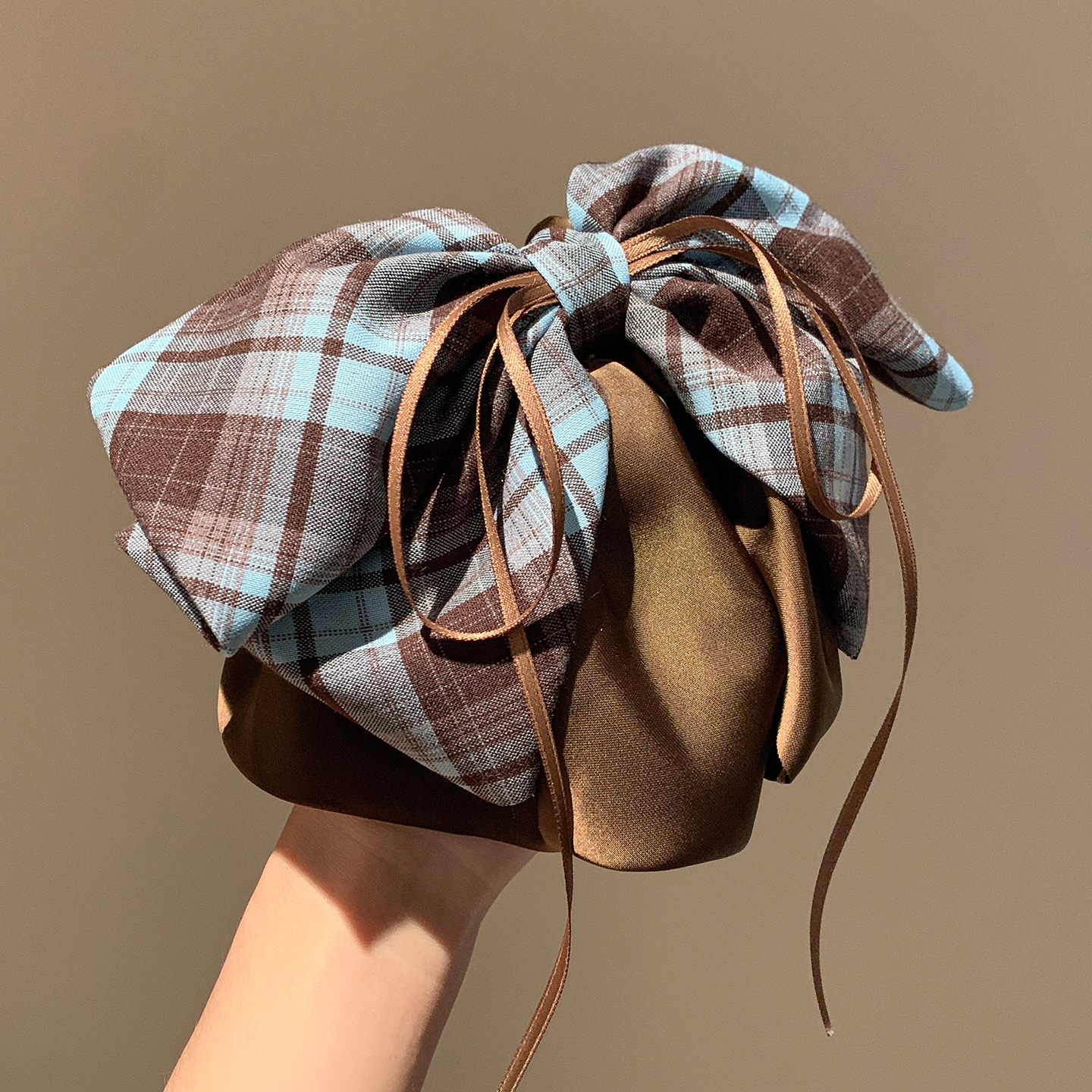 韩系咖色格子缎面蝴蝶结马尾抓夹