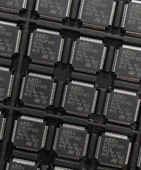 （直拍）STM32F103RCT6 B 集成 芯片 103R8 64-LQFP 专营ST 微控