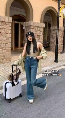 2026春季新款韩版宽松显瘦高腰毛须边微喇裤弹力牛仔裤女长裤