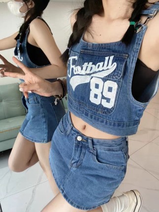 APEA正品新款复古工装甜辣妹潮两件套装印花牛仔背带上衣包臀裙裤