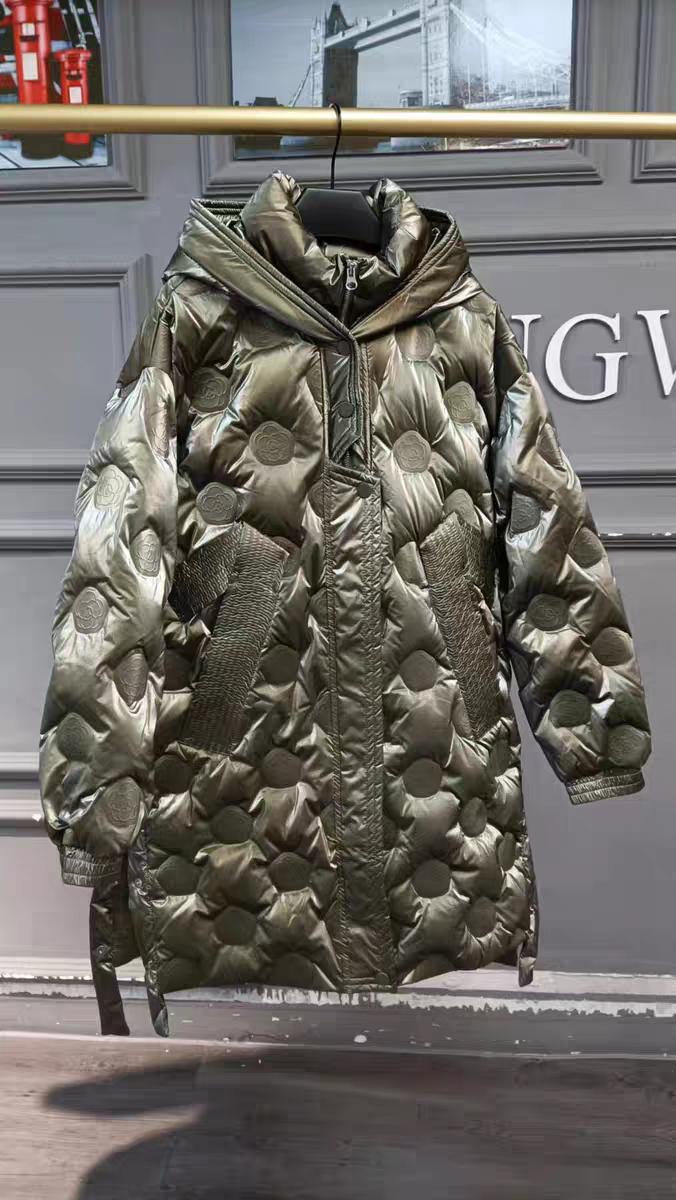 欧五加5 正品连帽女山茶花直筒压花免洗面料中长款羽绒服外套保暖