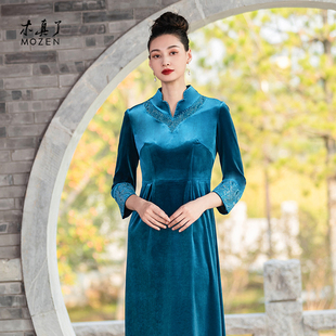 女裙连衣裙951 新品 木真了弹力丝绒立领女裙中式 复古刺绣日常秋季