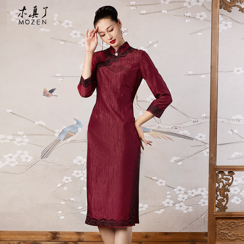 女士中式复古风刺绣旗袍裙新品