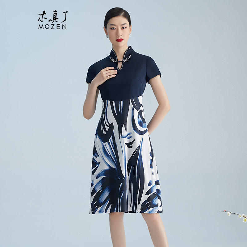 木真了改良v领旗袍裙短袖a摆女士新品桑蚕丝拼接印花连衣裙111