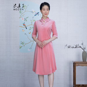 木真了弹力丝绒连衣裙新品五分袖中式刺绣复古旗袍裙日常908