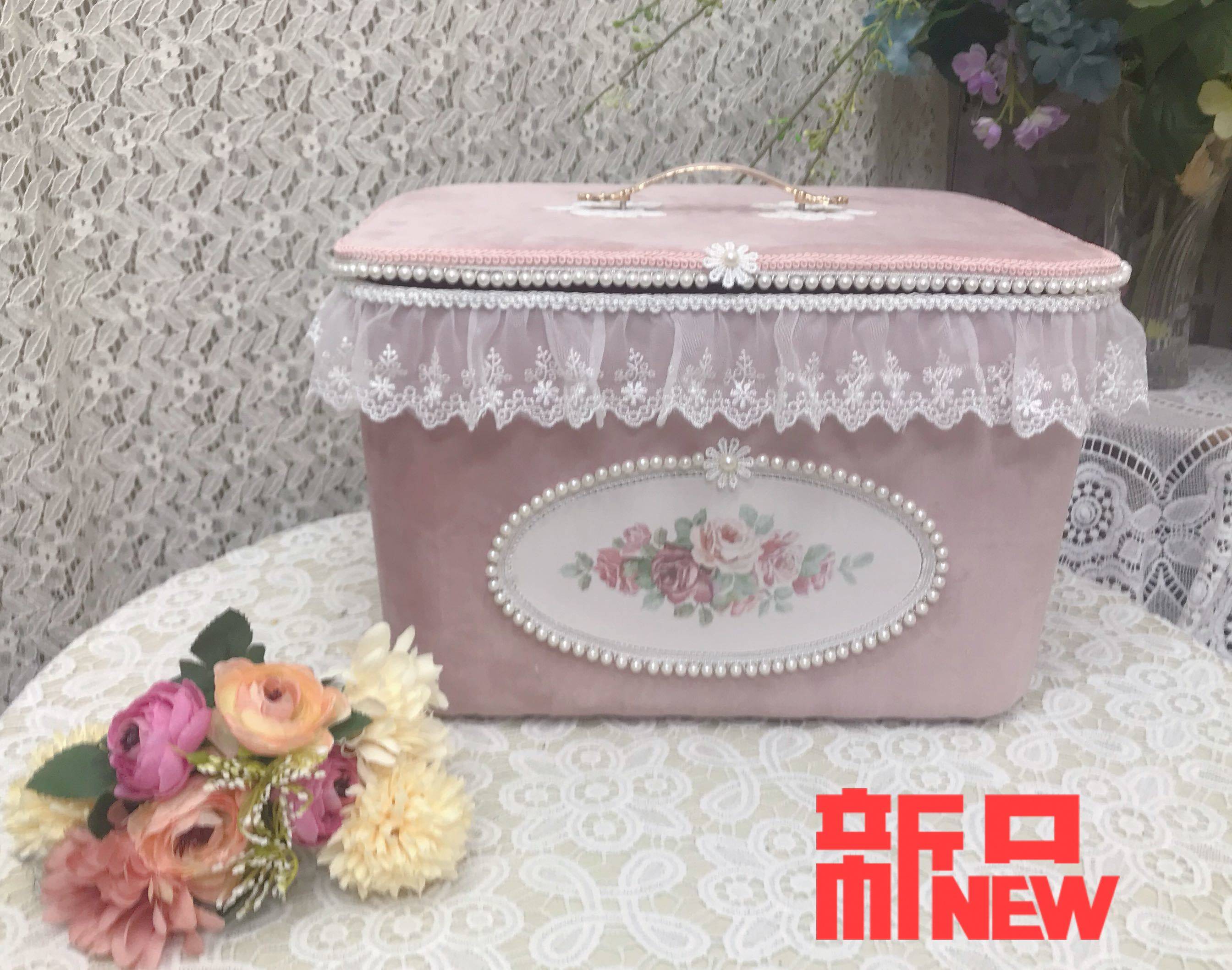 新品欧式中国大陆白蓝色绒面收纳箱衣服玩具整理带盖家用储物盒推