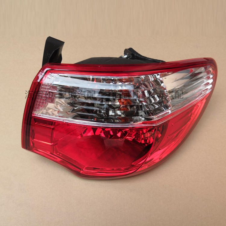 适用长城腾翼C50后尾灯总成左右倒车刹车灯12-13长城C50后尾灯罩