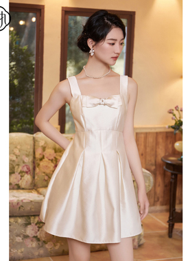 固执秋季新款复古蝴蝶结无袖小个子吊带连衣裙80133LQ08260