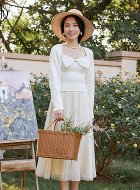 固执春季新款纯色针织吊带+长袖毛衣开衫女套装10831TZ07946