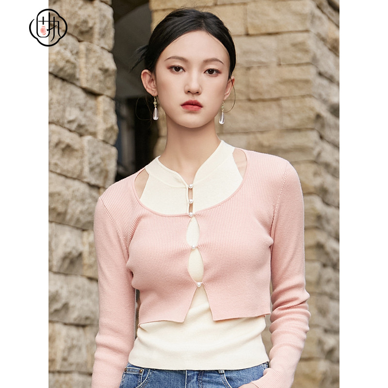 固执2025秋季新款中式镂空立领假两件套头长袖针织衫毛衣女上装