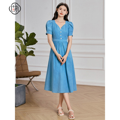 气质显瘦v领爱心扣  中长款泡泡袖连衣裙