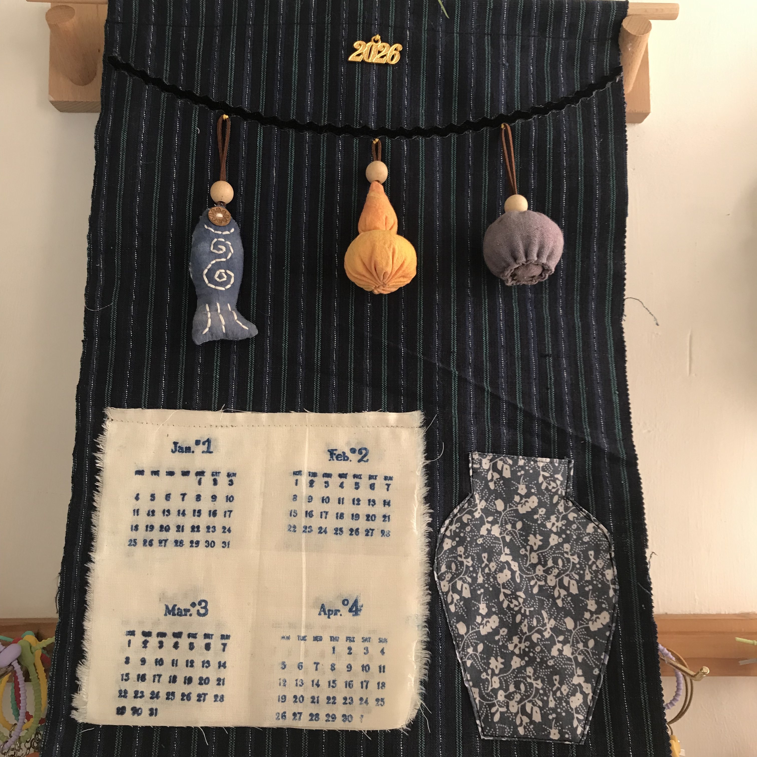 2026年新年布艺日历布艺手工diy挂布手作日历马年氛围感礼物手绘