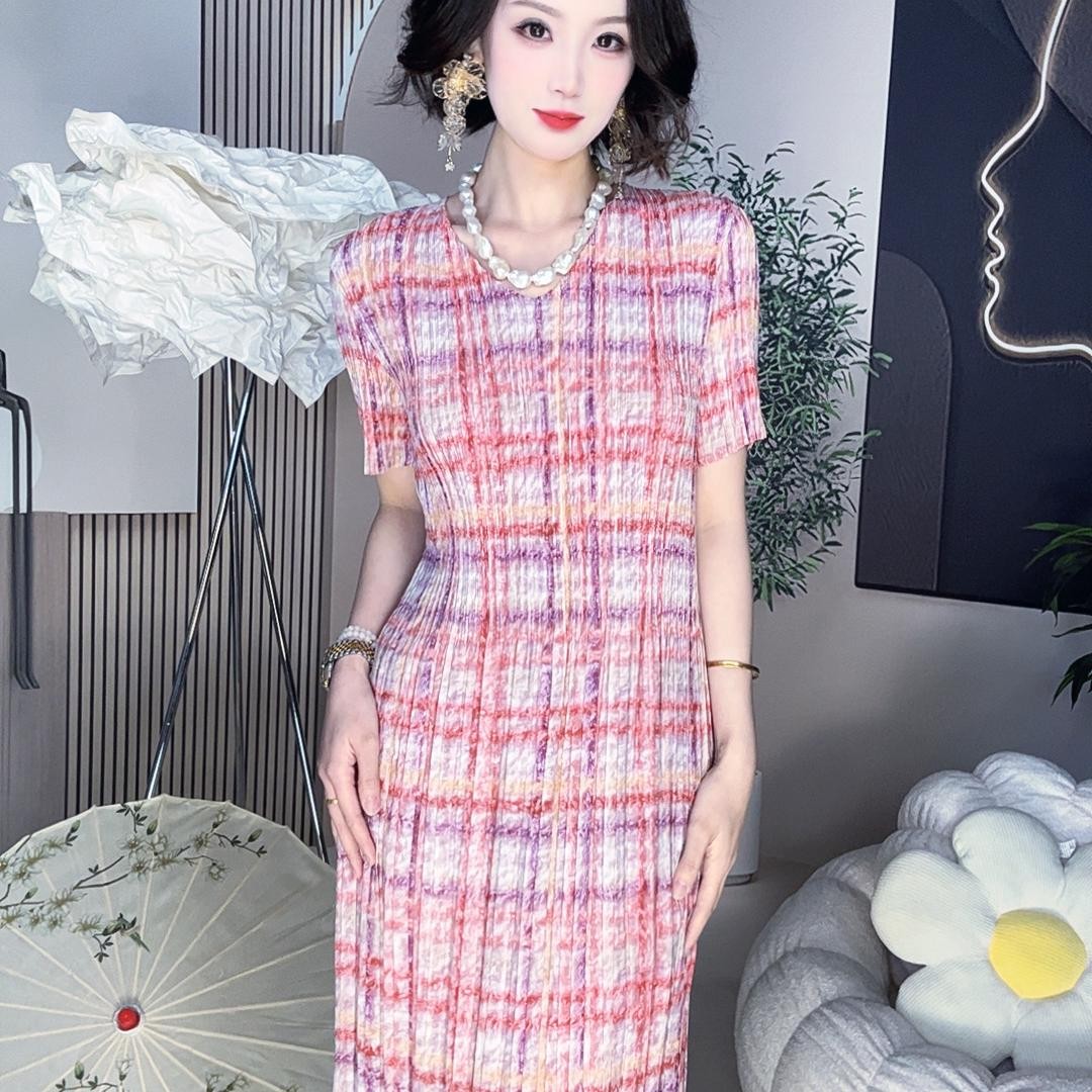 261号夏季新款碎花洋气显瘦遮肉百搭中年妈妈连衣裙