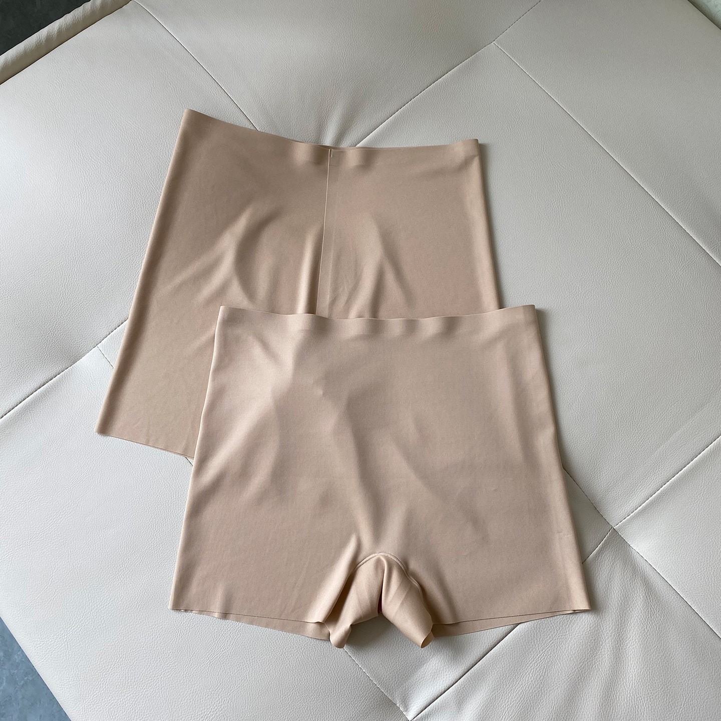 粉底液二合一裤女隐形肤色防走光不卷边无痕平角打底短裤~