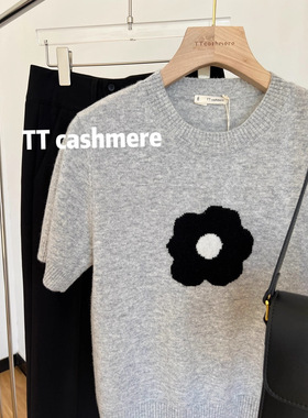 2025秋季新款花朵圆领俏皮减龄纯羊毛短袖叠穿