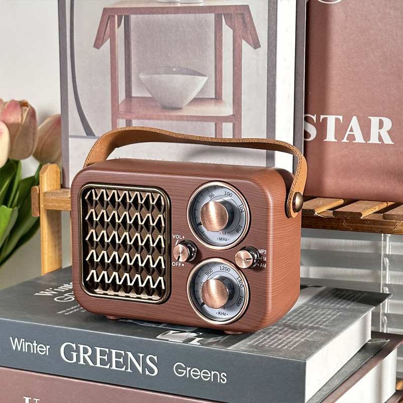 复古收音机蓝牙音箱插卡U盘便携式手提音响小型礼物创意生日摆件