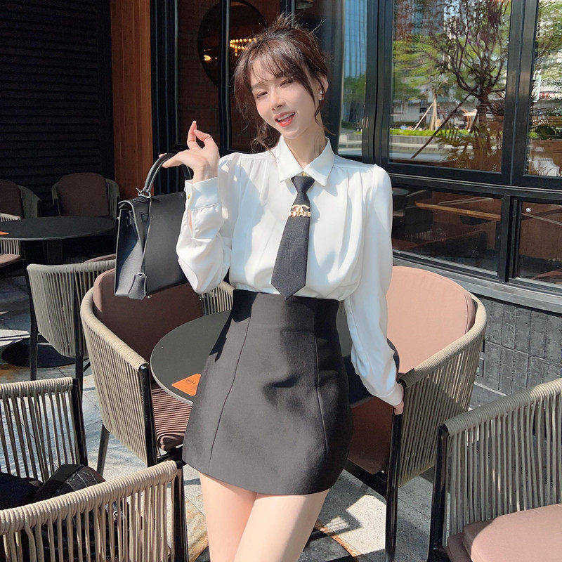 卡卡正品女装韩版纽扣长袖棉衬衫