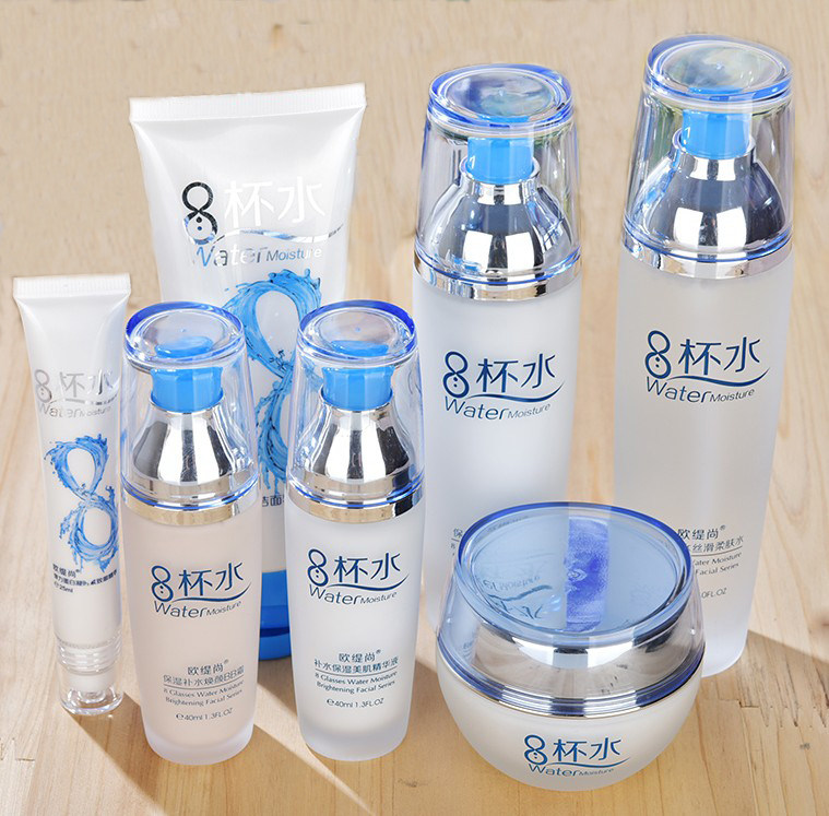 八杯水化妆品套装欧缇尚8杯水正品护肤补水保湿水乳霜BB霜女学生