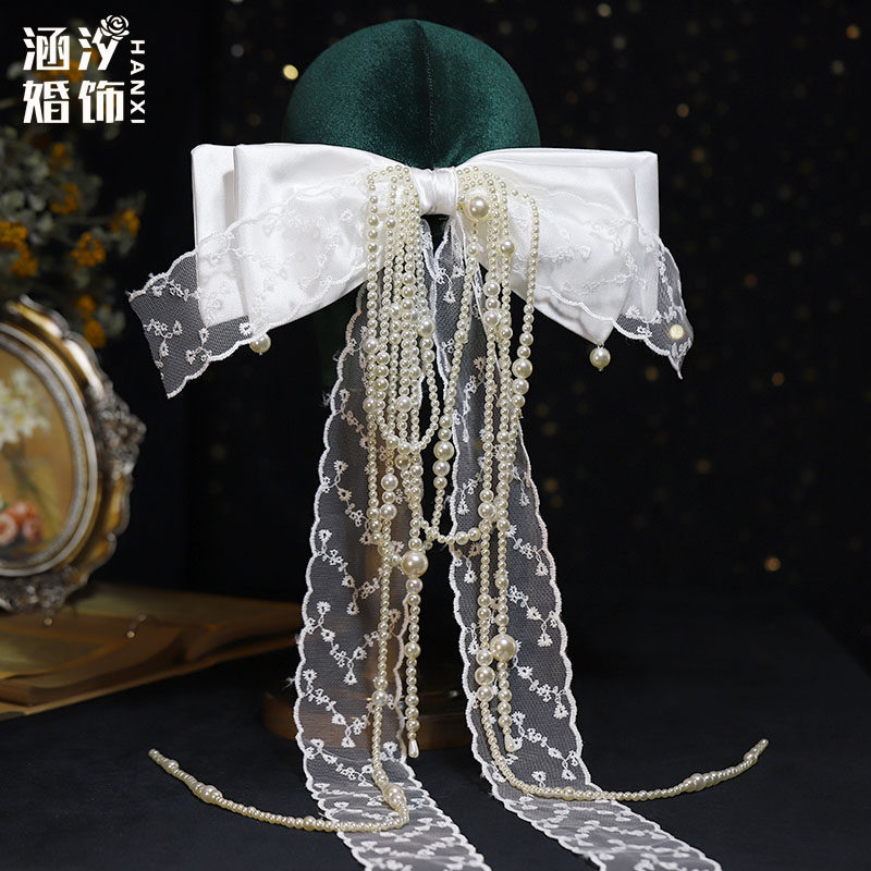白色蕾丝缎面珍珠发夹