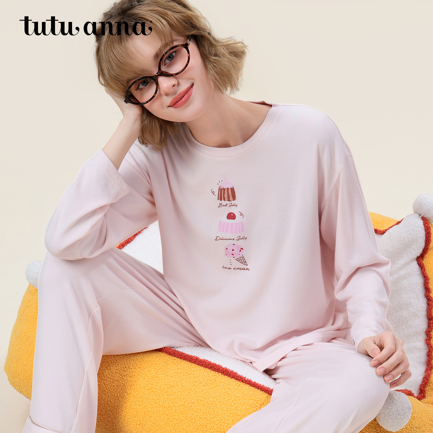 tutuanna秋款女士睡衣 超柔面料甜点印花套头长袖长裤家居服套装