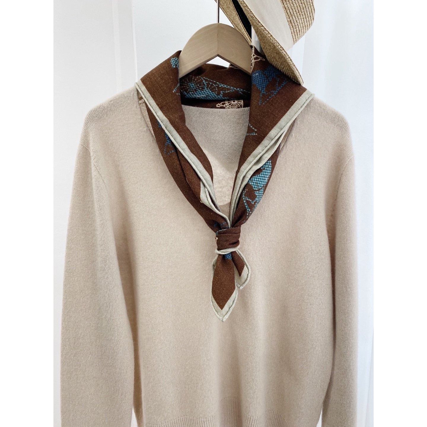 麦穗纹30桑蚕丝70澳洲羊毛双面丝毛中方巾轻奢老钱风丝巾,服饰配件/皮带/帽子/围巾,围巾/丝巾/披肩,淘宝优惠券,粉丝福利购,淘宝优惠卷