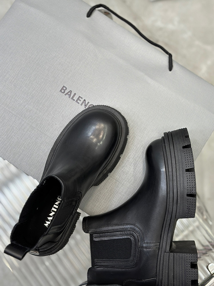 INTERNET CELEBRITY LEATHER PLATFORM MARTIN BOOTS WOMENS WINTER 2024 VERSATILE SKINNY RETRO CHIMNEY FLATFORM CHELSEA BOOTS