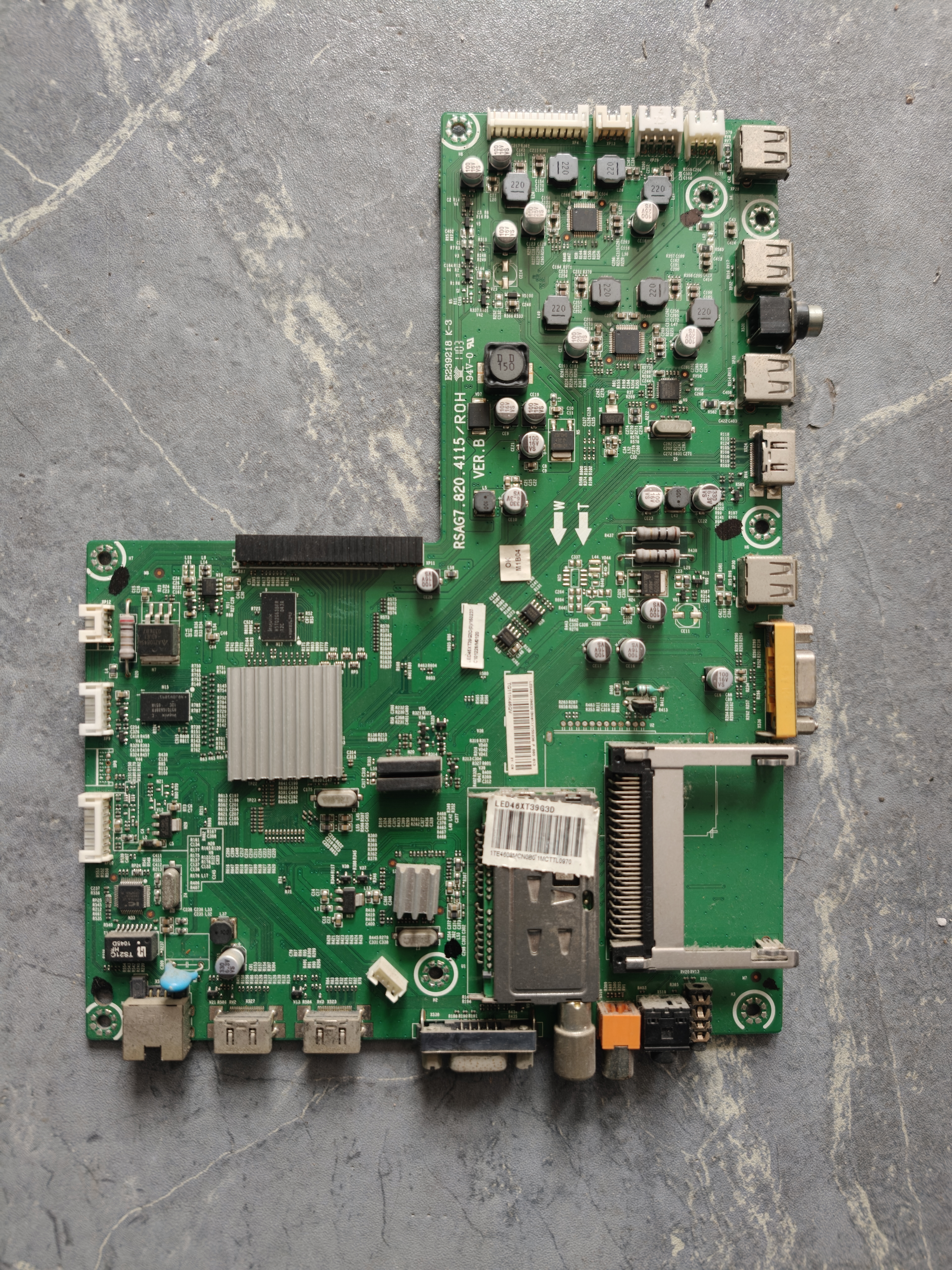 海信LED46XT39G3D主板RSAG7.820.4115屏LTA460HQ08