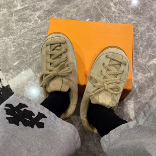 保暖增高休闲运动厚底单鞋 女秋冬新款 小胖丁大头面包鞋 王嘉尔同款