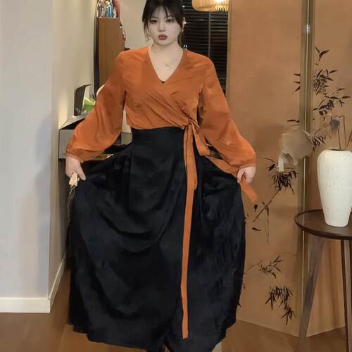 哒头STUDIO【赤檀道】微胖mm大码显瘦2023新款设计感修身连衣裙女