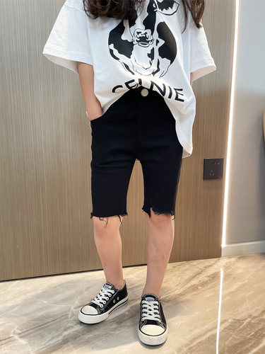 男童牛仔黑色毛边小脚简约短裤