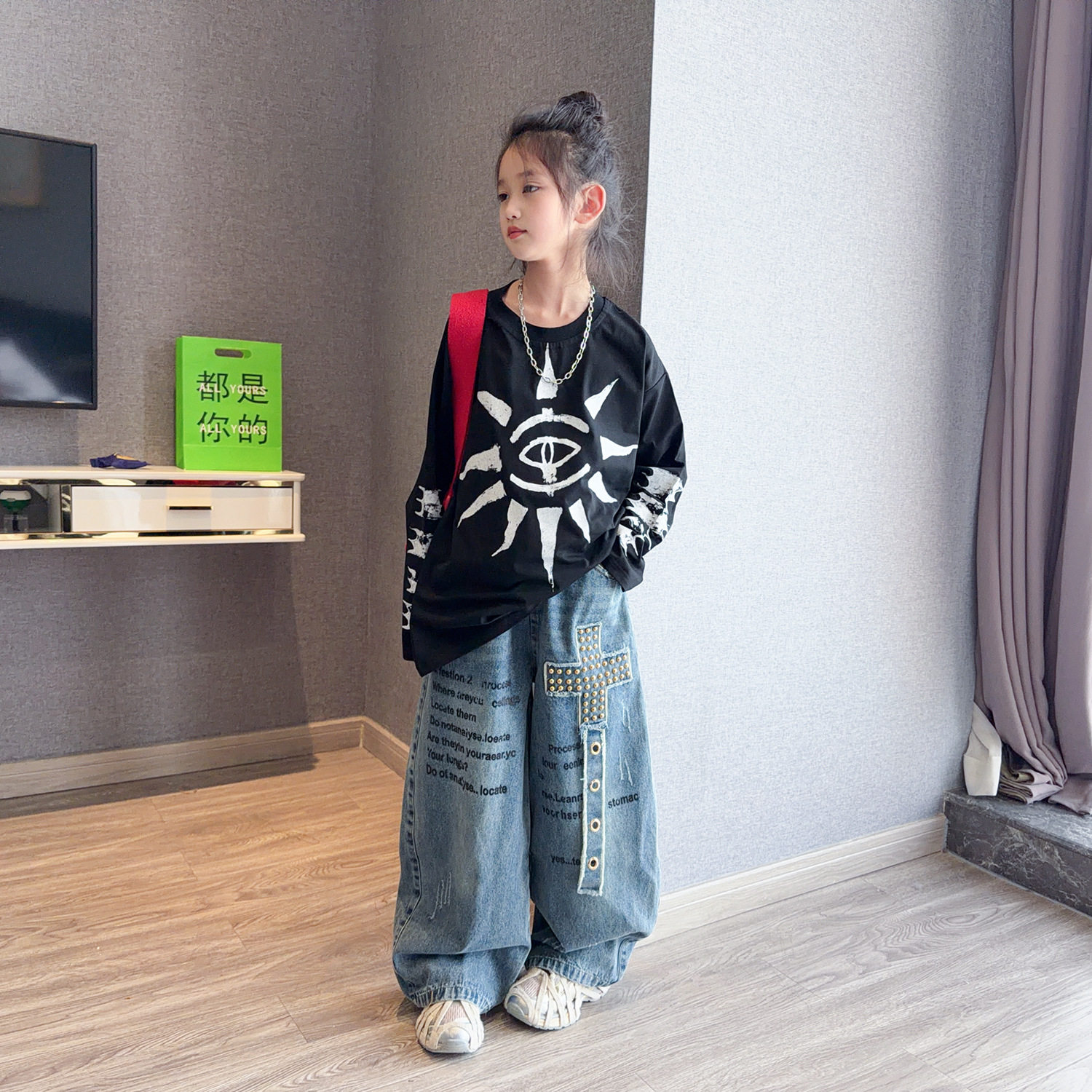 女童套装春装2026新款女孩嘻哈街舞服上衣儿童个性潮酷牛仔裤两件