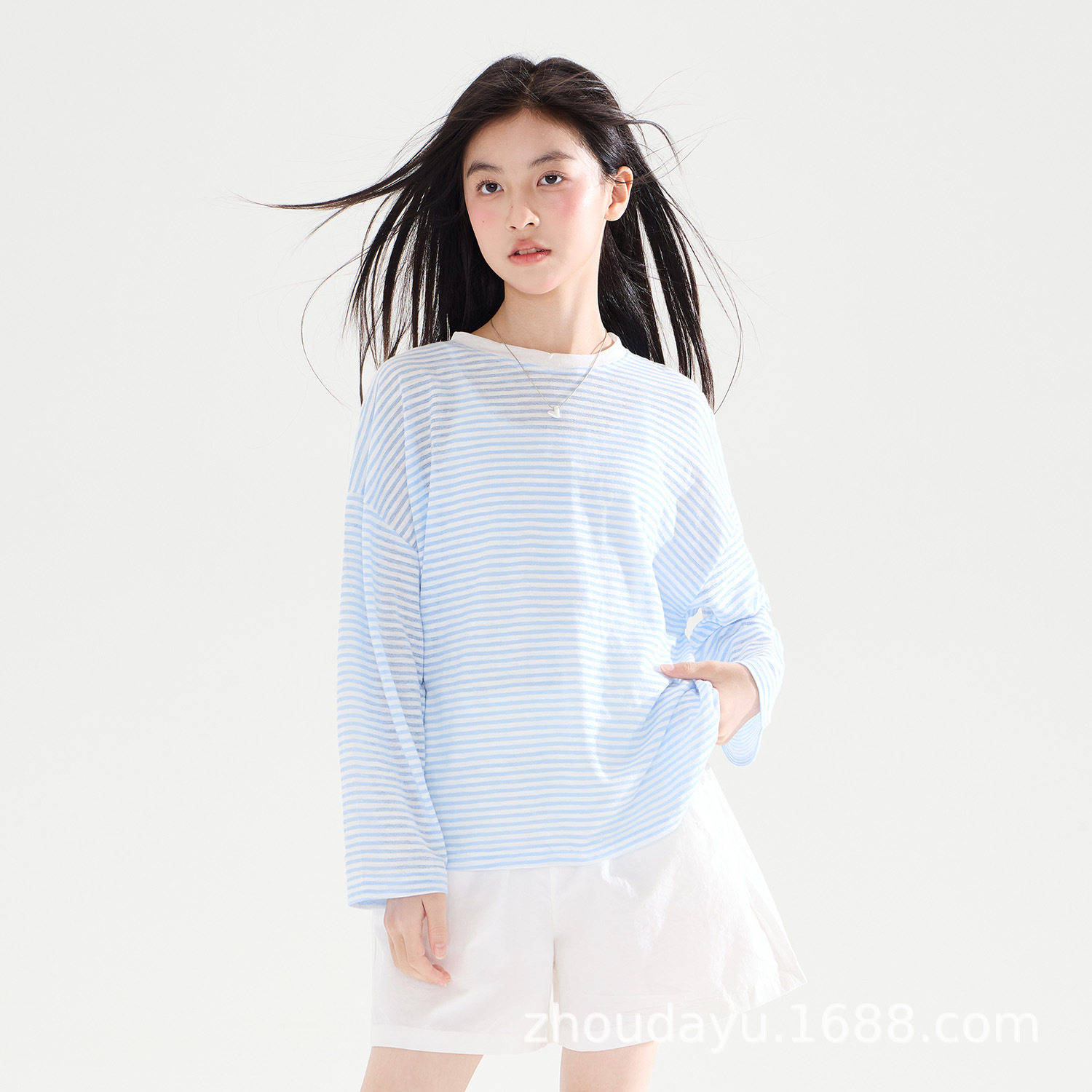 女童慵懒感薄款条纹空调衫2026夏装新款儿童百搭宽松长袖t恤夏季