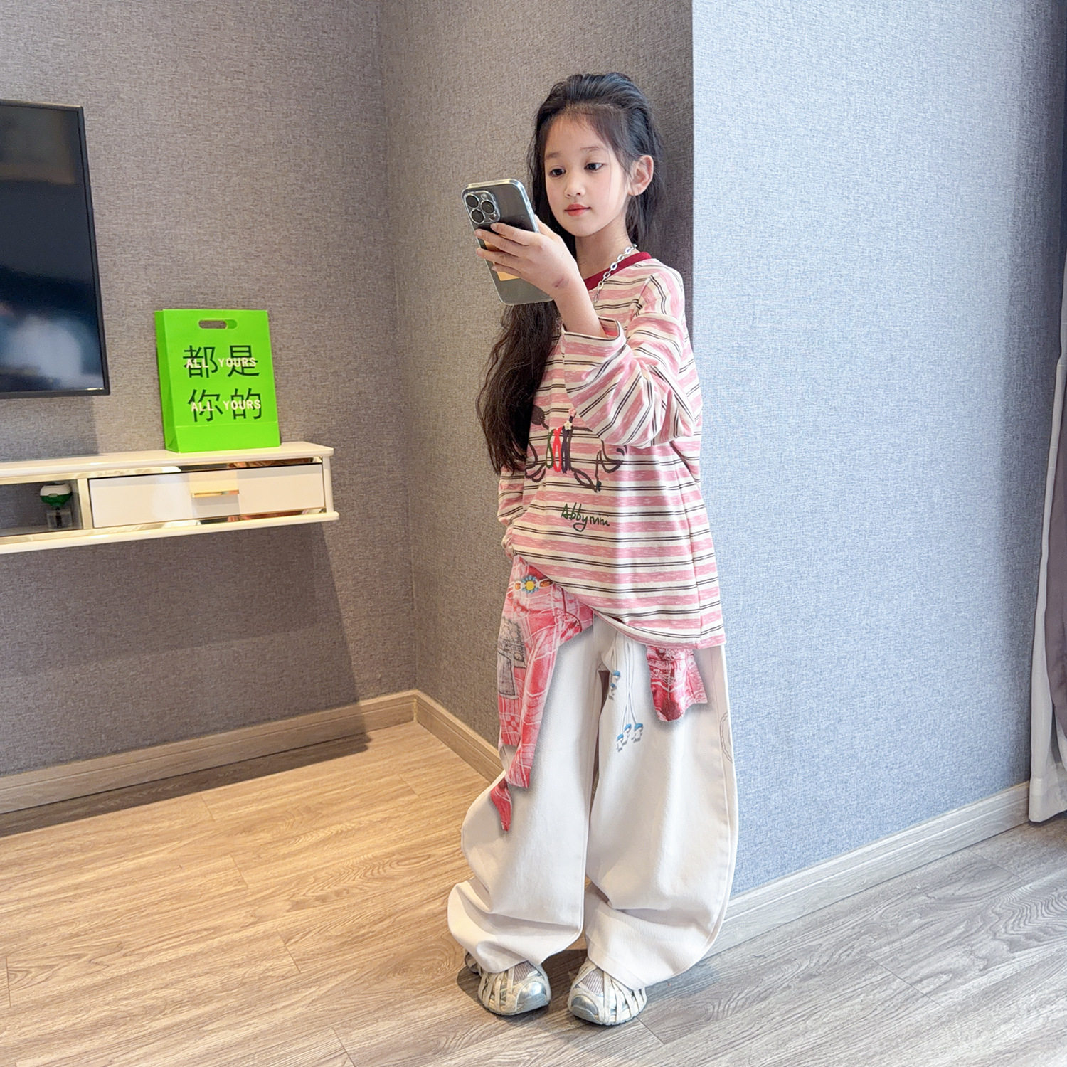 女童长袖2026春装新款打底衫上衣洋气女孩宽松休闲弯刀阔腿裤套装