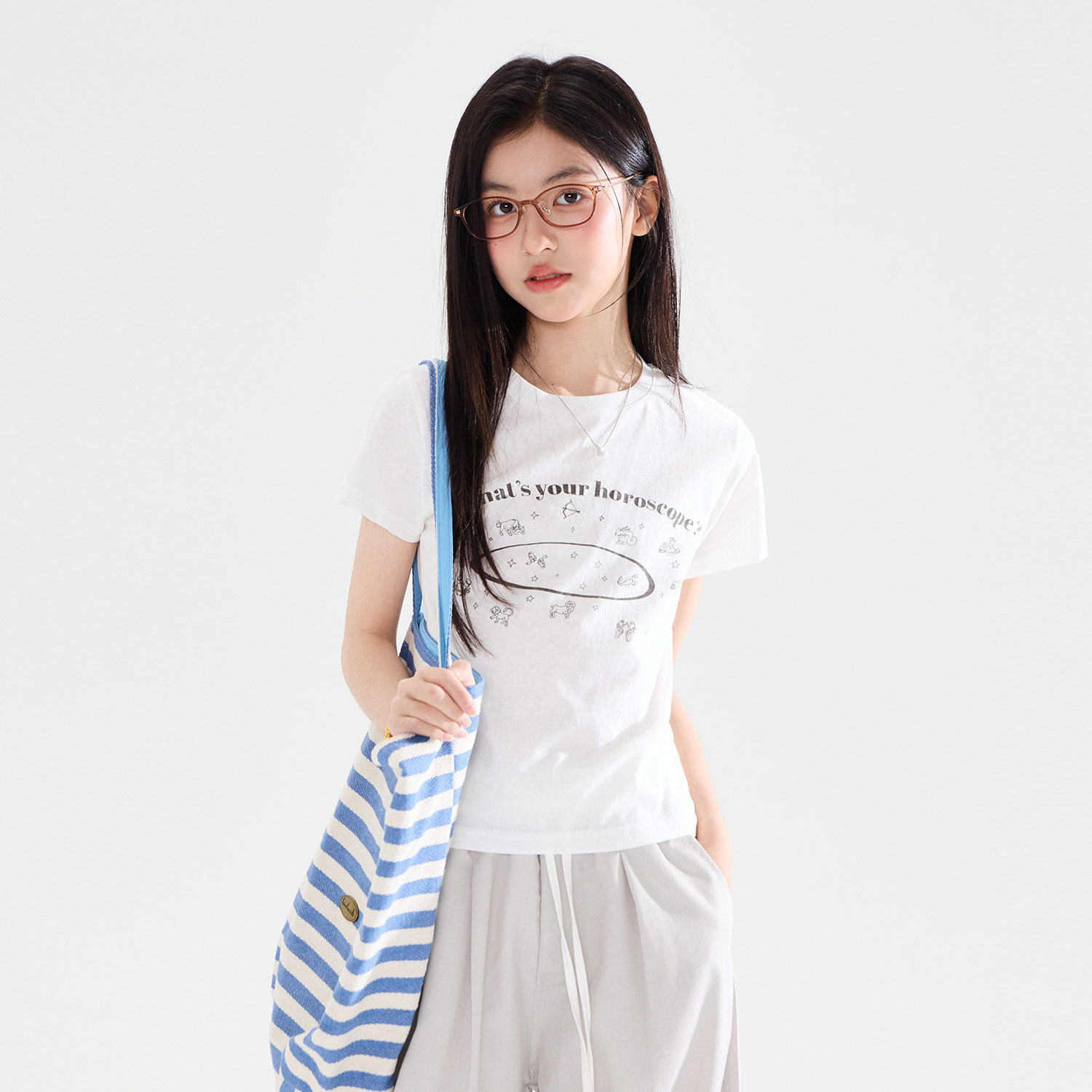 周大雨女童韩系字母印花t恤2026夏装新款儿童短款修身短袖上衣潮
