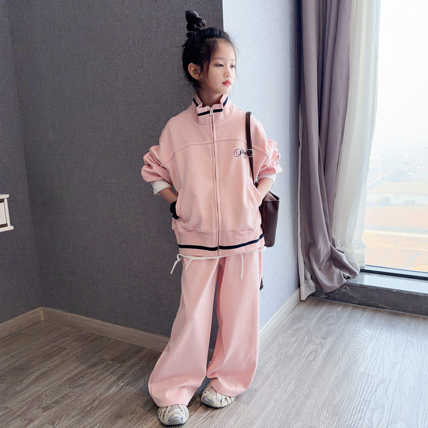 女童2026春装运动套装大童时尚韩版休闲开衫外套直筒裤春秋两件套