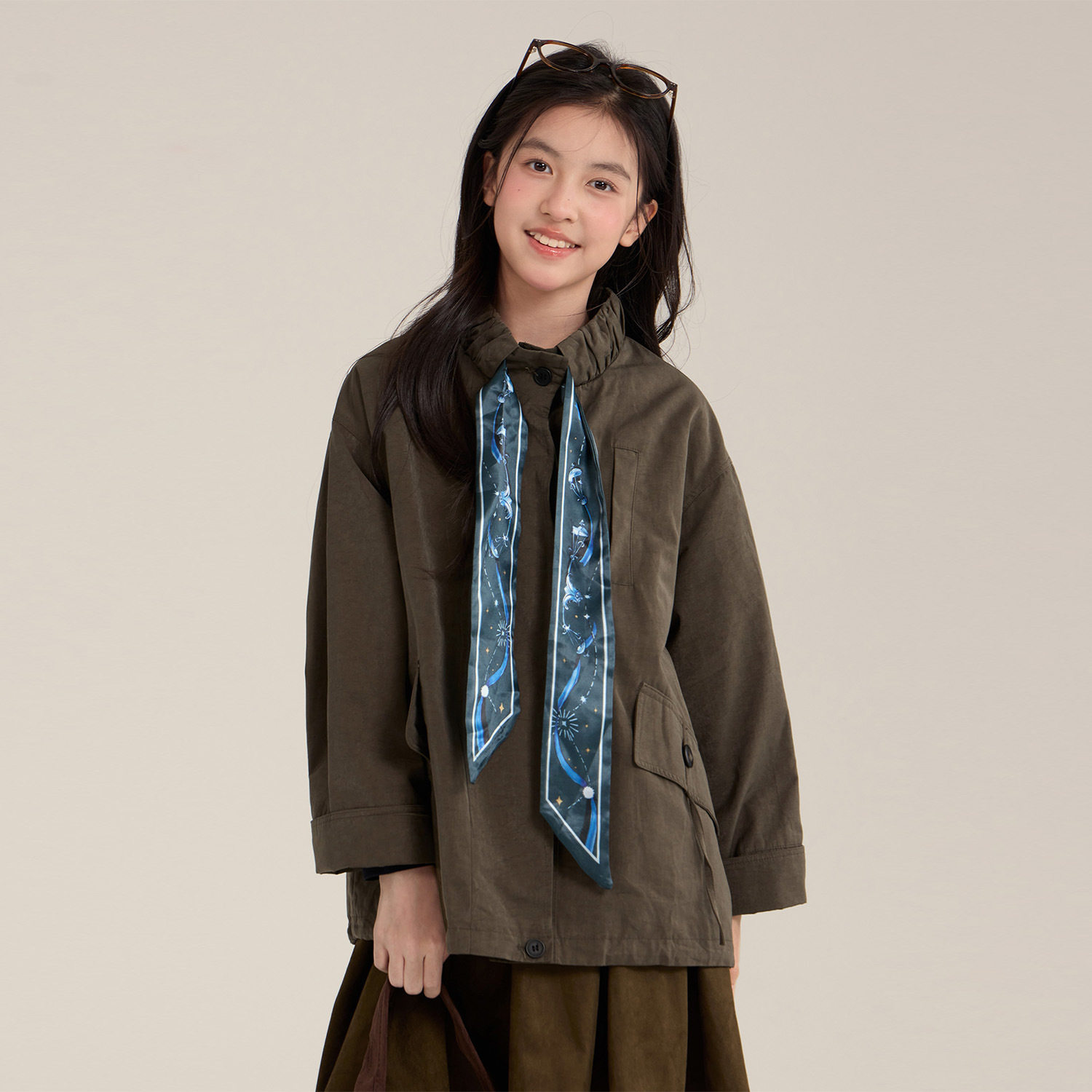 女童复古工装立领丝巾风衣